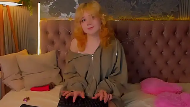 EmilyAngells online show from 02-11-26, 08:58