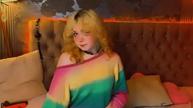 EmilyAngells online show from 05-11-26, 07:21