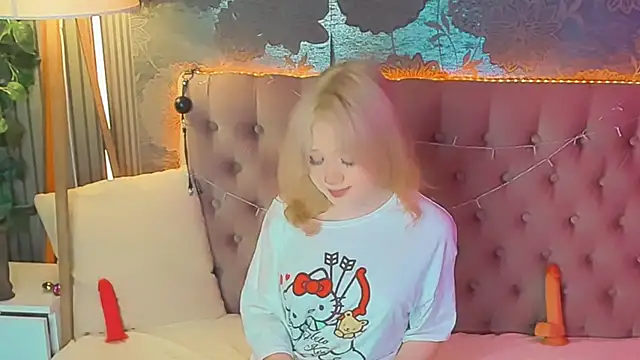 EmilyAngells online show from 06-02-26, 06:02