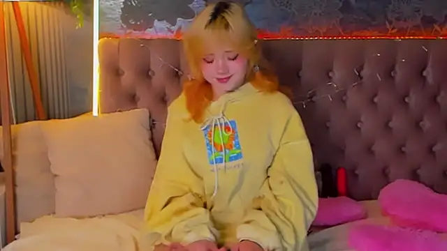 EmilyAngells online show from 02-10-26, 07:29