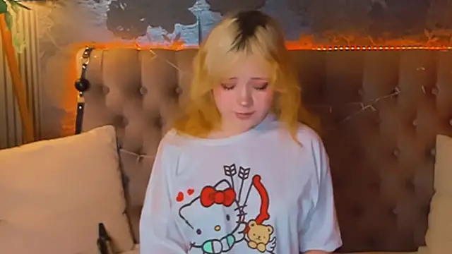 EmilyAngells online show from 05-06-26, 06:06