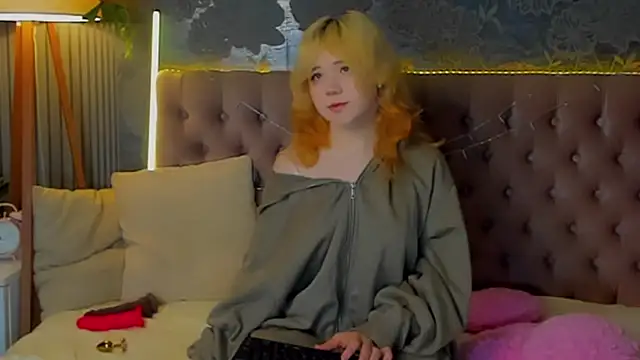 EmilyAngells online show from 02-12-26, 06:46