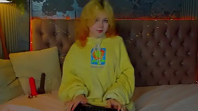 EmilyAngells online show from 02-06-26, 07:04