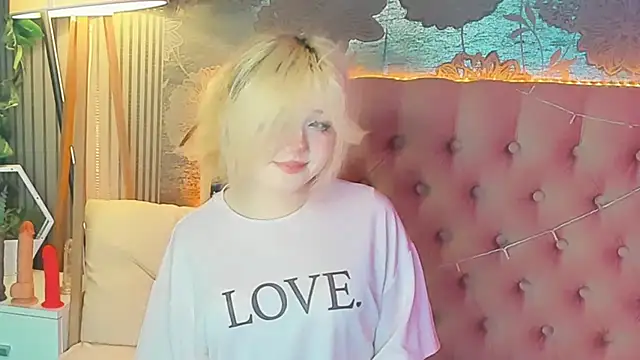 EmilyAngells online show from 07-20-26, 08:43