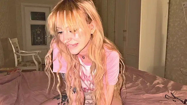 Snapshot of _BunnyDollStella_ chatting on 01-13-26, 03:43 BunnyDollStella online show from 01-13-26, 03:43