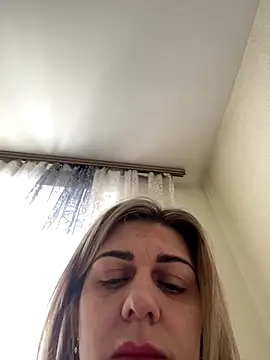 Lusi Luxary online show from 11-18-25, 04:16