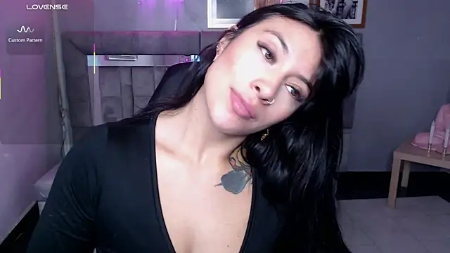Snapshot of Isabella_Collen_v chatting on 10-08-25, 01:12 Isabella Collen v online show from 10-08-25, 01:12
