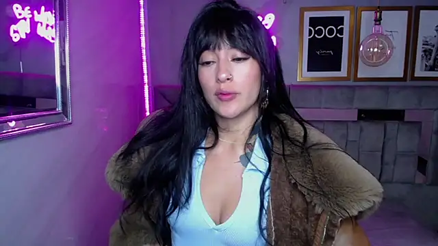 Snapshot of Isabella_Collen_v chatting on 03-17-25, 12:57 Isabella Collen v online show from 03-17-25, 12:57