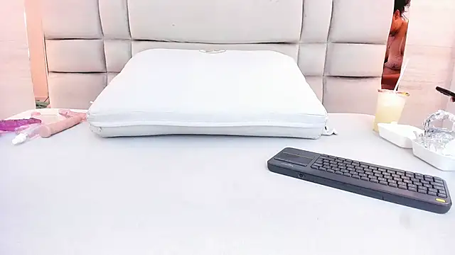 selena foxshade online show from 02-27-25, 01:19