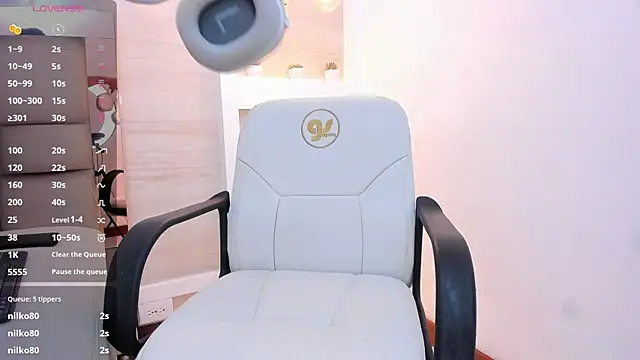 selena foxshade online show from 02-24-25, 09:30