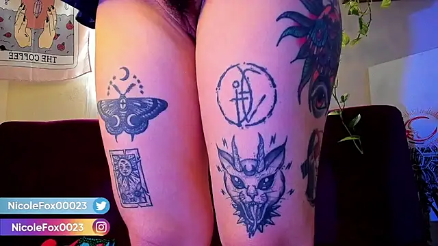 NicoleFox23  online show from 10-26-25, 09:59