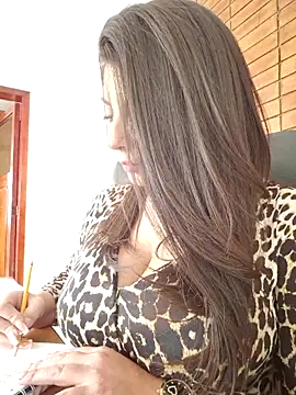Snapshot of Anastasia-Steele-1 chatting on 09-26-25, 05:20 Anastasia-Steele-1 online show from 09-26-25, 05:20