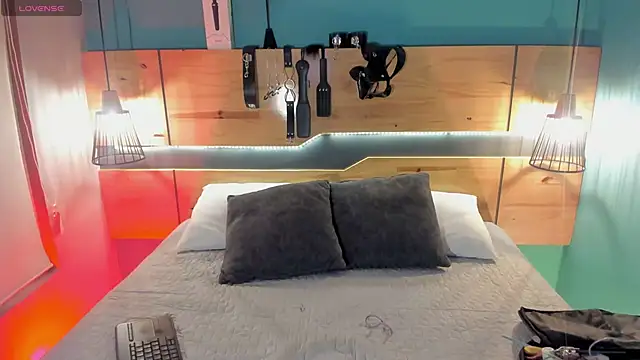 ChloeAllennn online show from 11-17-25, 12:09