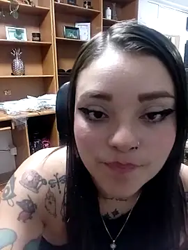 Snapshot of ChloeAllennn chatting on 05-02-26, 08:08 ChloeAllennn online show from 05-02-26, 08:08
