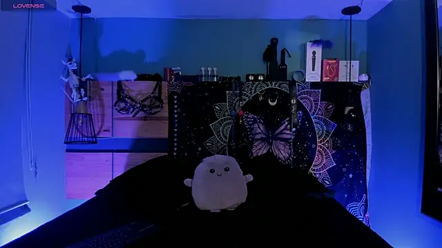 ChloeAllennn online show from 06-17-26, 12:26
