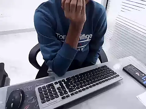 rahulkajuuu0909 online show from 12-04-25, 11:09