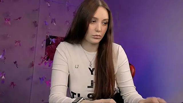 Snapshot of hazel_sullivan chatting on 05-01-26, 08:19 hazel sullivan online show from 05-01-26, 08:19