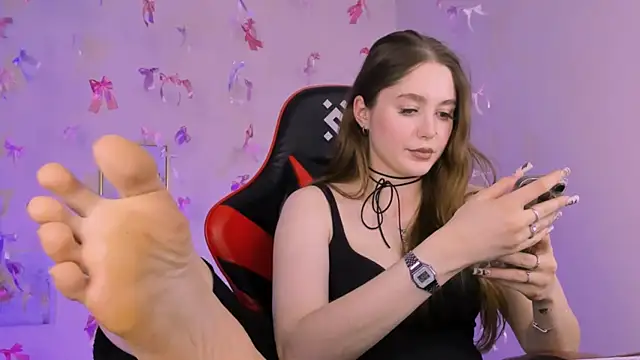 Snapshot of hazel_sullivan chatting on 11-10-25, 12:21 hazel sullivan online show from 11-10-25, 12:21