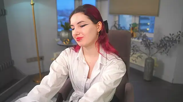 LucettaBurks online show from 02-24-25, 03:20