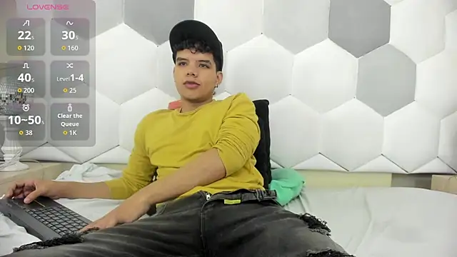 Axel Forte online show from 10-16-25, 01:08