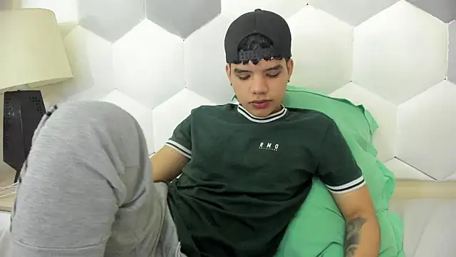 Axel Forte online show from 10-22-25, 01:43