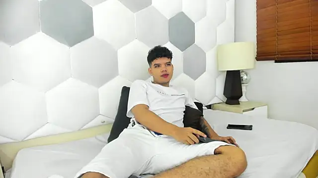 Axel Forte online show from 02-07-26, 01:08