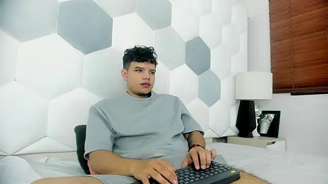 Axel Forte online show from 04-10-26, 02:02