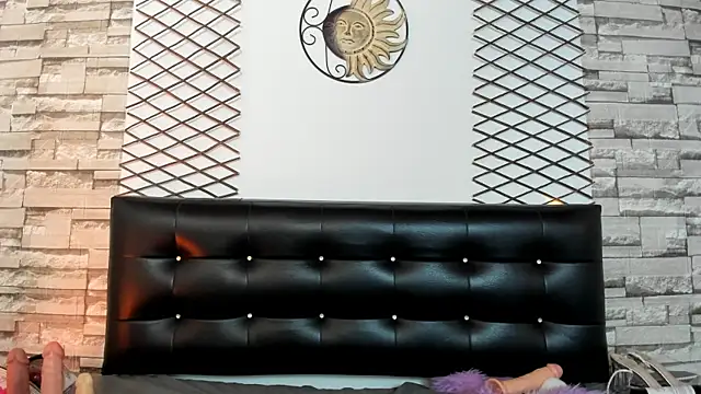 Agata  Rose online show from 11-18-25, 12:19