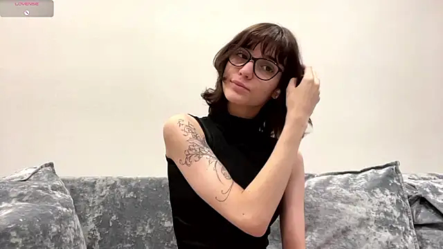 Snapshot of SibleyBurner chatting on 02-02-26, 04:11 SibleyBurner online show from 02-02-26, 04:11