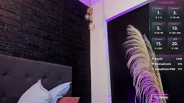 Maite Smith  online show from 11-11-25, 05:30