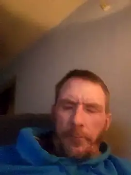 Snapshot of lambomusik chatting on 03-03-25, 03:27 lambomusik online show from 03-03-25, 03:27