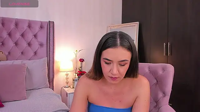 natashaleightt online show from 11-11-25, 11:53