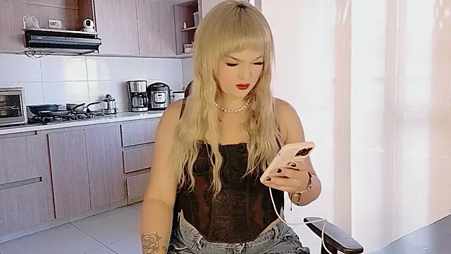 ScarletThompsonx online show from 06-20-26, 09:31