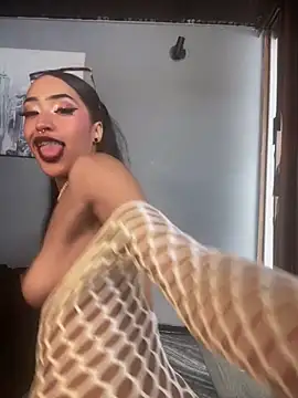 MichelleDiaz Pink online show from 11-27-25, 05:13