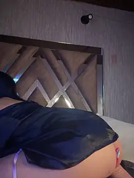 MichelleDiaz Pink online show from 11-14-25, 03:32