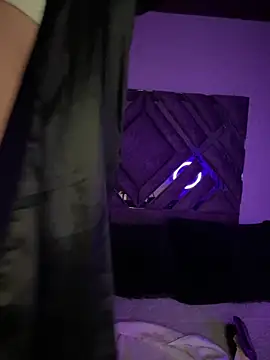 MichelleDiaz Pink online show from 10-06-25, 06:14