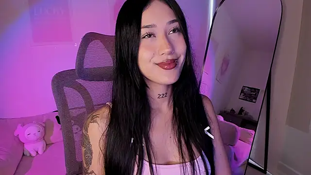 MiaWilsson  online show from 06-16-26, 03:23