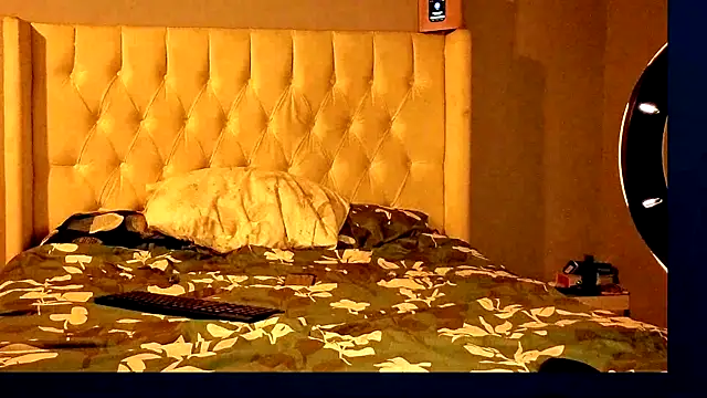 ebonylover1 online show from 04-07-26, 05:59