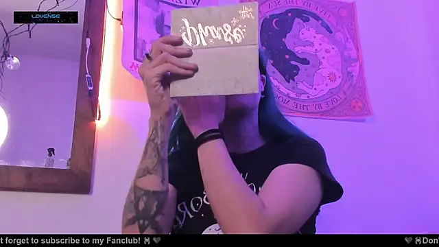 Hisato111 online show from 10-29-25, 12:26