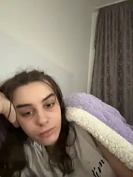 Snapshot of Mazzekyn chatting on 02-21-26, 10:34 Mazzekyn online show from 02-21-26, 10:34