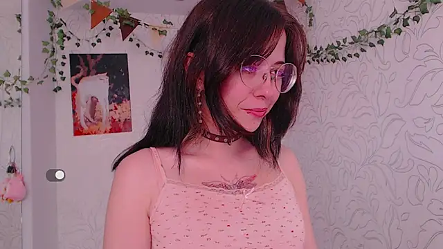 Snapshot of _miraclecattt_ chatting on 09-15-25, 02:23 miraclecattt online show from 09-15-25, 02:23