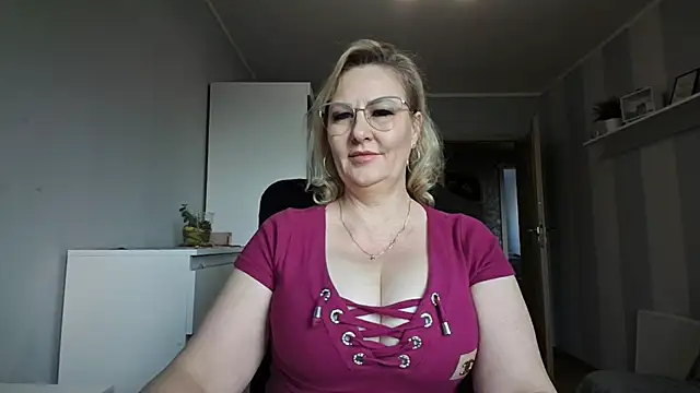 DianaLive online show from 03-10-26, 07:34