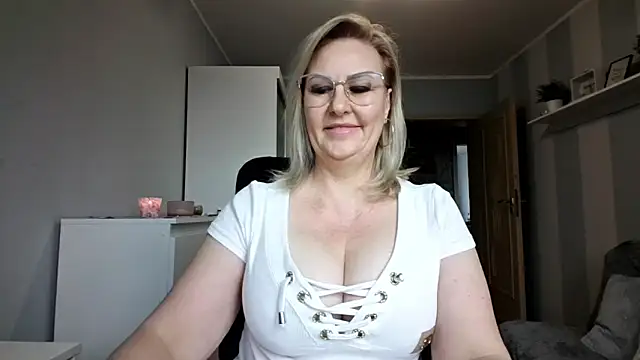 DianaLive online show from 03-24-26, 06:57