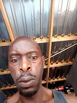 Snapshot of TheBlackT chatting on 03-04-26, 10:34 TheBlackT online show from 03-04-26, 10:34