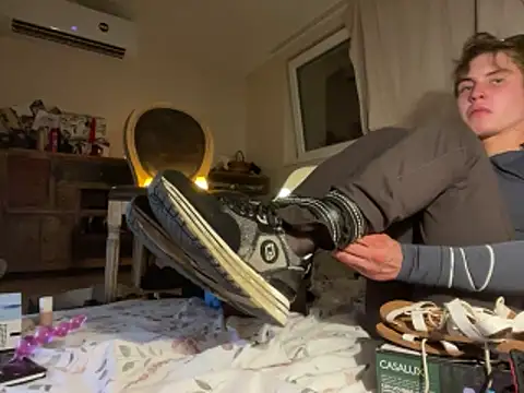 femboybandi online show from 12-23-25, 03:06