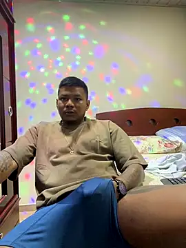 Saipuer31 online show from 12-17-25, 03:33