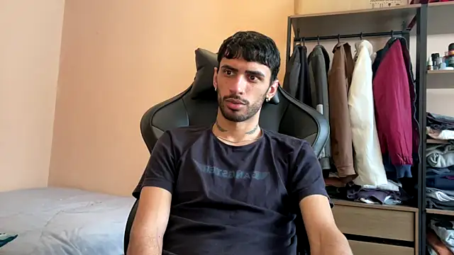 Snapshot of iendriw chatting on 10-29-25, 05:01 iendriw online show from 10-29-25, 05:01