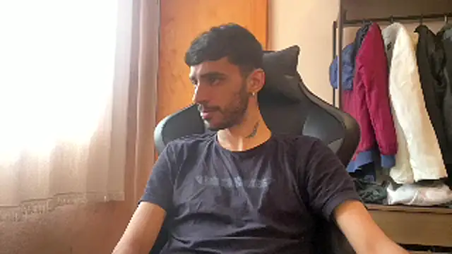 Snapshot of iendriw chatting on 10-02-25, 12:19 iendriw online show from 10-02-25, 12:19