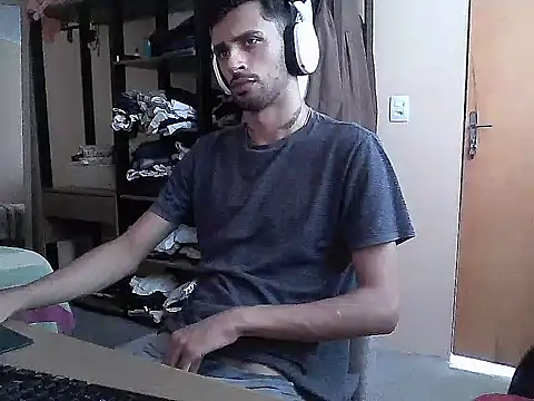 Snapshot of iendriw chatting on 03-19-25, 06:12 iendriw online show from 03-19-25, 06:12