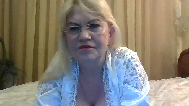 Snapshot of Heidi-Helga chatting on 10-28-25, 05:18 Heidi-Helga online show from 10-28-25, 05:18